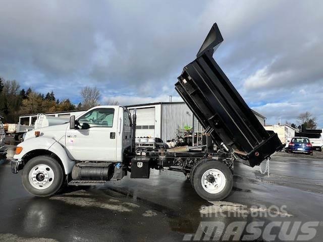 Ford F-650 Chassis