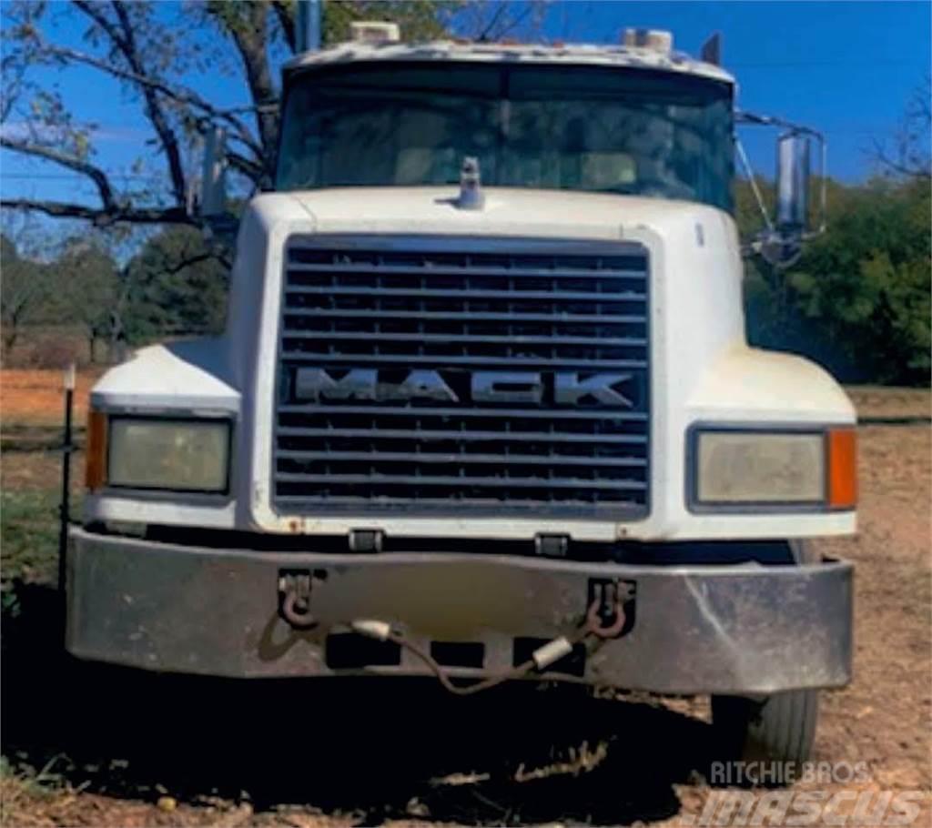 Mack CH613 Trekkvogner
