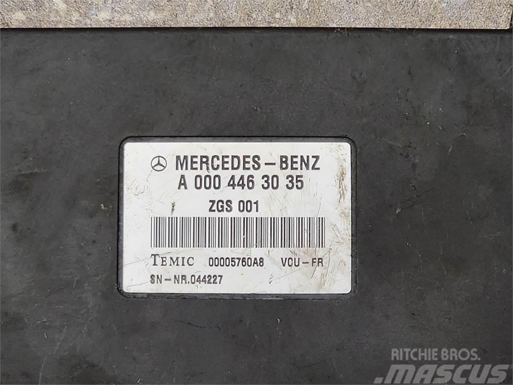 Mercedes-Benz  Lys - Elektronikk