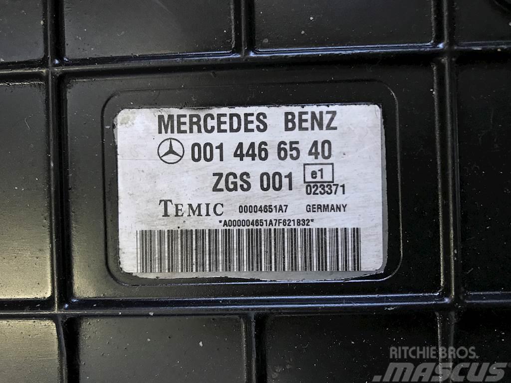 Mercedes-Benz OM924LA Lys - Elektronikk