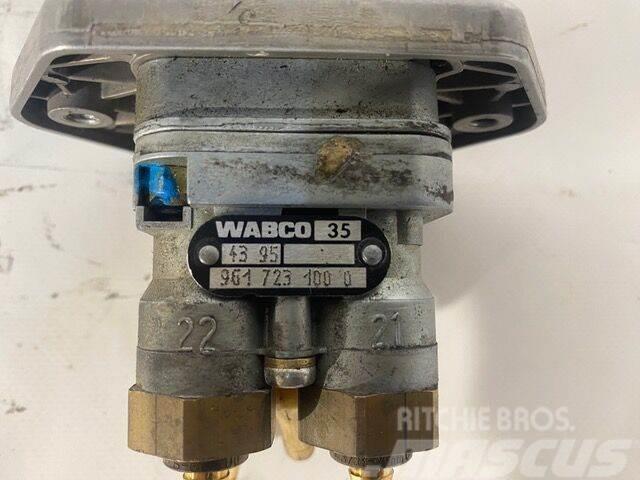 Wabco /Tipo: F2000 / D2676 Válvula do Travão de Mão Man  Bremser