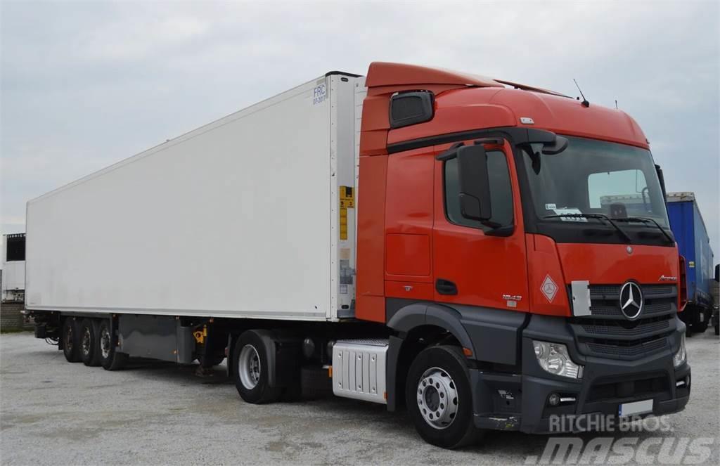 Schmitz Cargobull SKO 24 COLD STORE IZOTERMA CONTAINER LIFT Temperature controlled semi-trailers