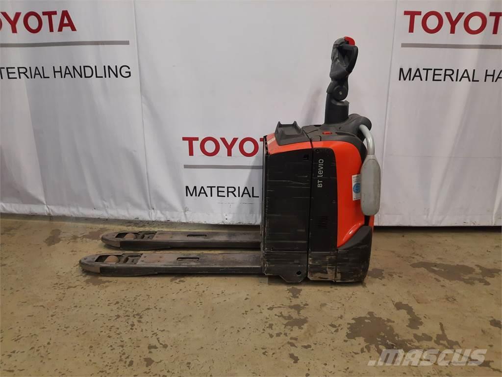Toyota LPE200 Lavtløftende truck med platform