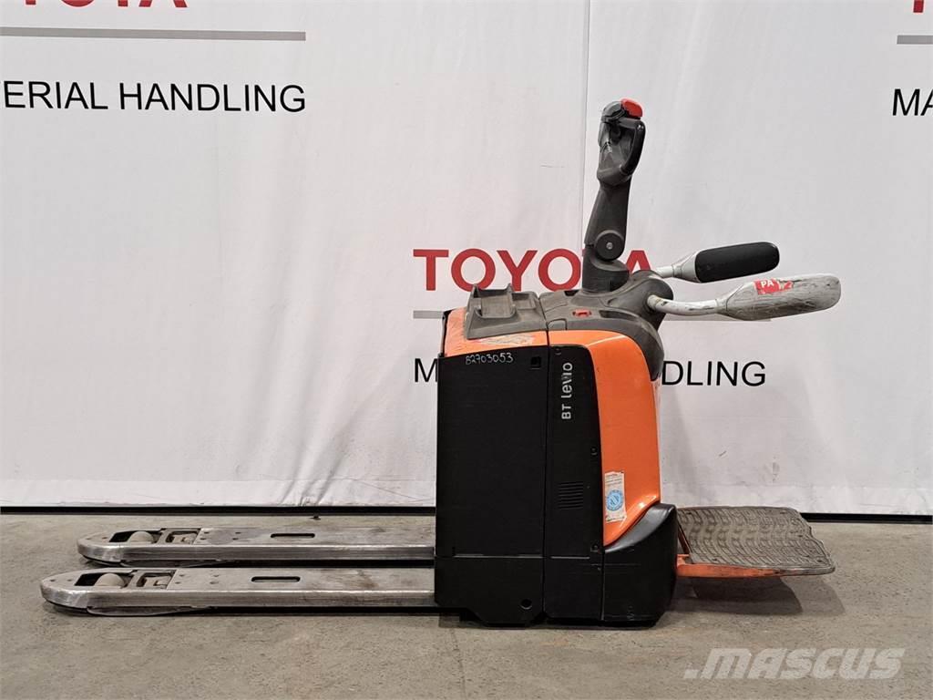 Toyota LPE220 Lavtløftende truck med platform