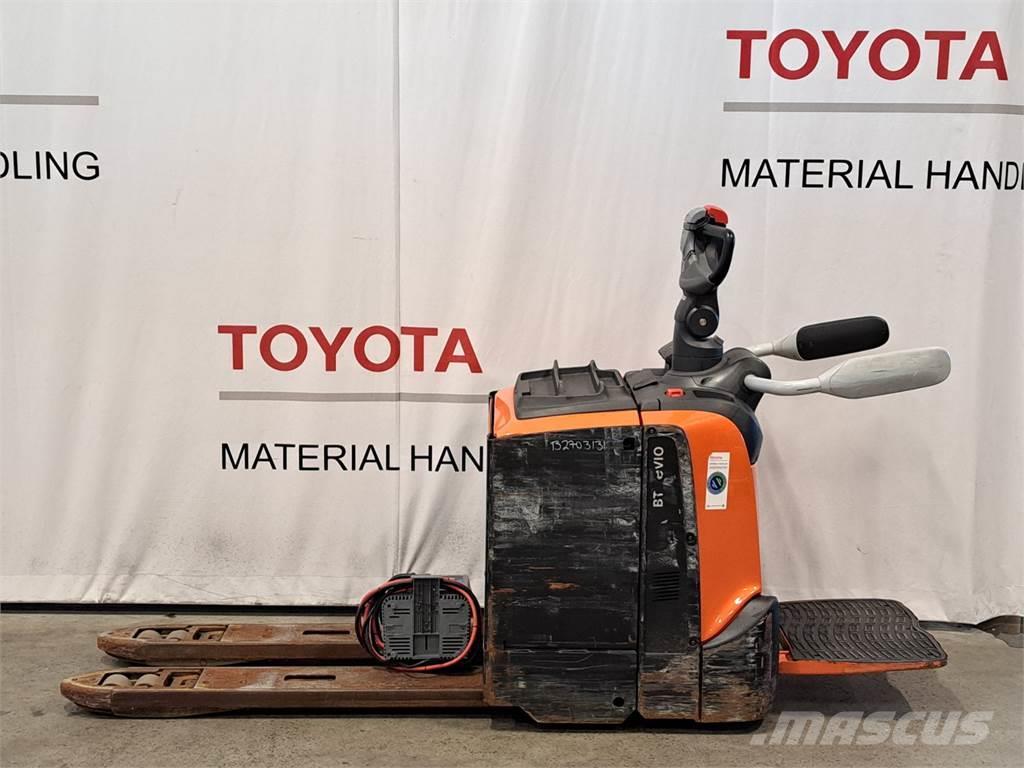 Toyota LPE250 Lavtløftende truck med platform