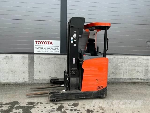 Toyota RRE160H Skyvemasttruck