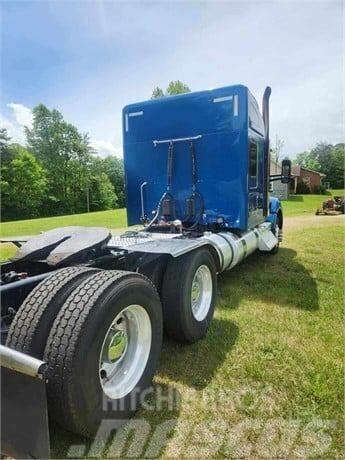 Kenworth T880 Other