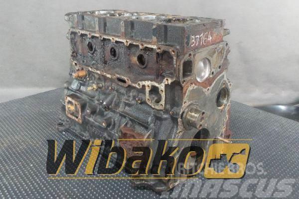 Isuzu Block Engine / Motor Isuzu 4BD1 PTA-24 95D05 Andre komponenter