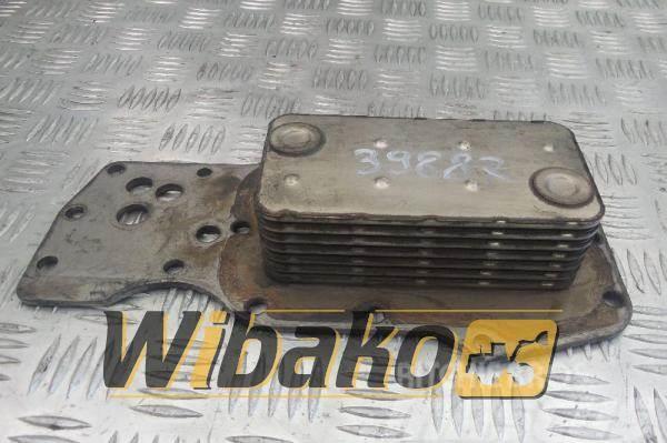 Iveco Oil cooler Engine / Motor Iveco F4AE0682C Andre komponenter