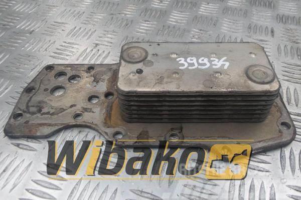 Iveco Oil cooler Engine / Motor Iveco F4AE0682C Andre komponenter