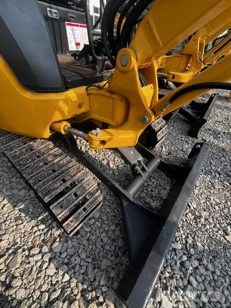 Komatsu PC 30 Minigravere <7t