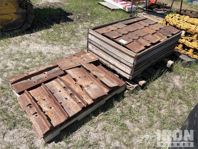 Quantity of 24 in Single Bar Grouser Pads - Fits C Andre komponenter
