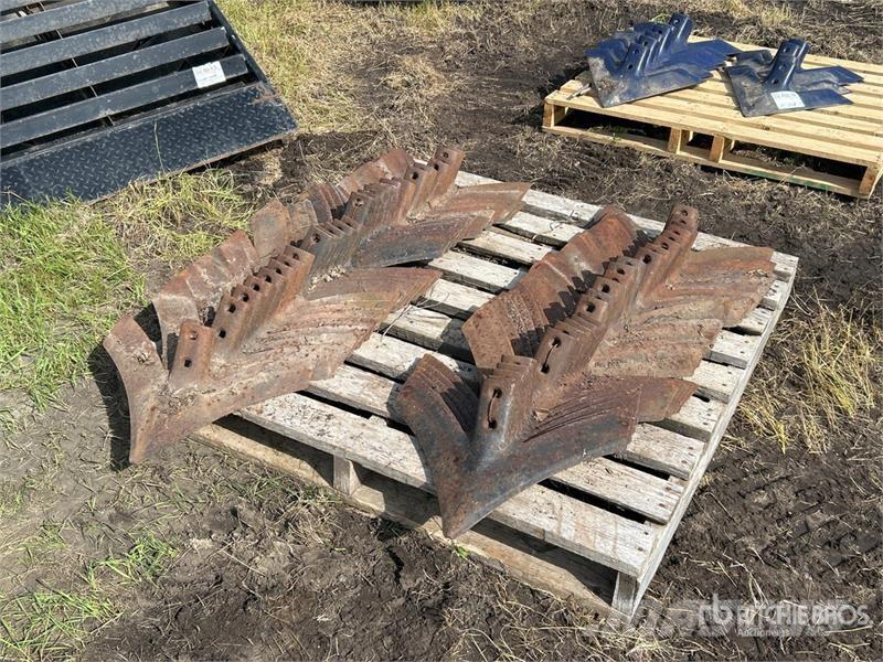 Quantity of (50) 18 in Cultivator Sweeps (Unused) Andre komponenter