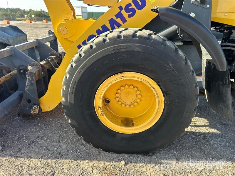 Komatsu WA320-8 Hjullastere