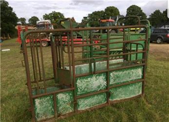 Cattle Crush £380 plus vat £456 inc Vat