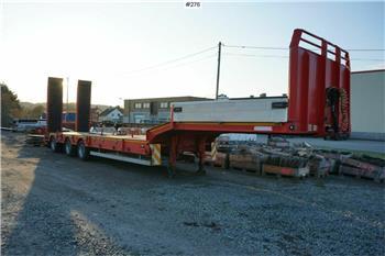  Scanslep trailer with hydraulic ramps.