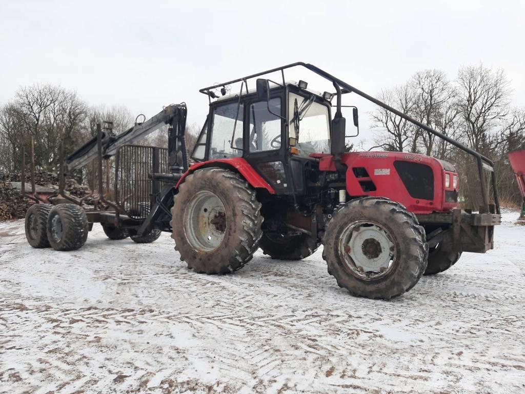 Belarus 952.4 Traktor med skogsutstyr