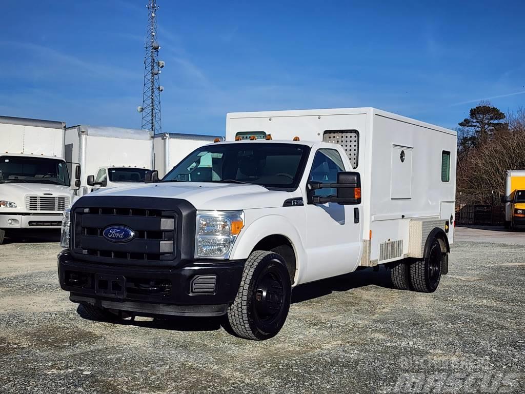 Ford F 350 XL Chassis