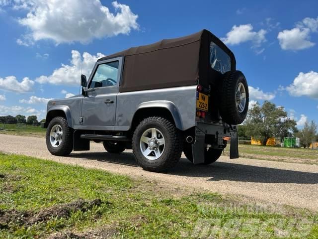 Land Rover Defender Iconic Edition 2017 only 8888 km Personbiler
