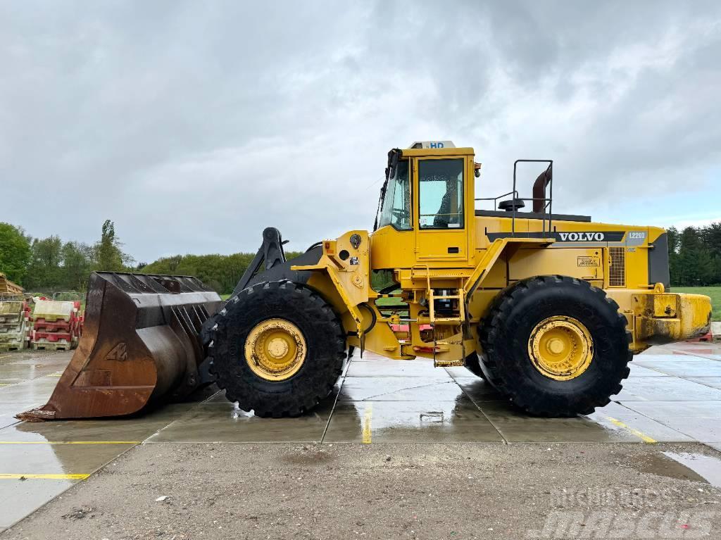 Volvo L220D - Central Greasing / Dutch Machine Hjullastere