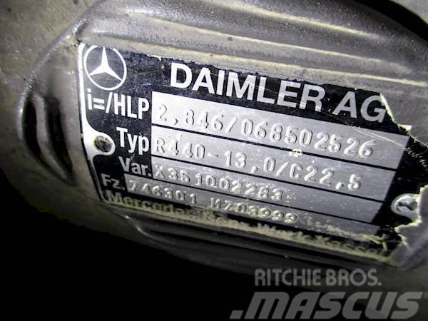 Mercedes-Benz R440-13,0/C22.5 Aksler