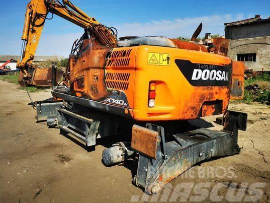 Doosan DX 140W undercarriage Chassis og understell