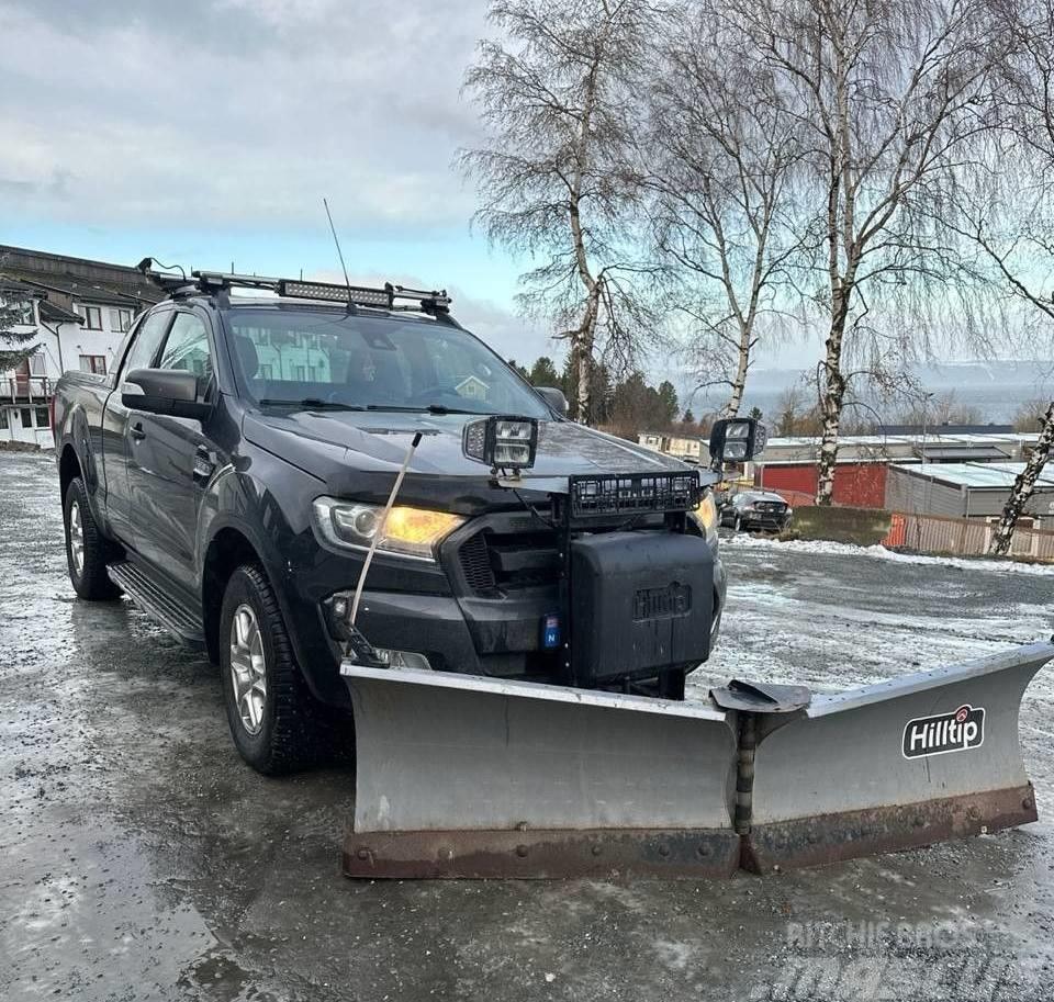 Ford Ranger with snowplow and sandspreader Varebiler