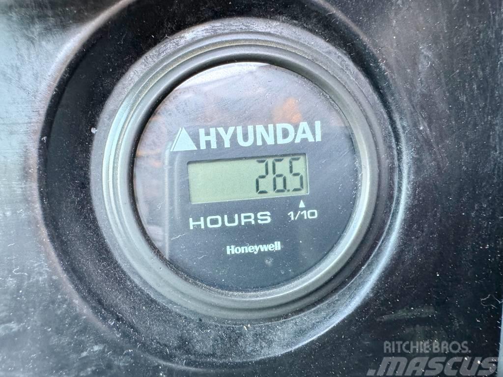 Hyundai R215 Excellent Condition / Low Hours Beltegraver