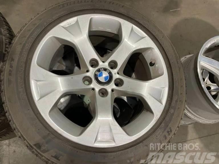 BMW *BMW velgen met Brigdestone banden *225/50 R17 Dekk, hjul og felger