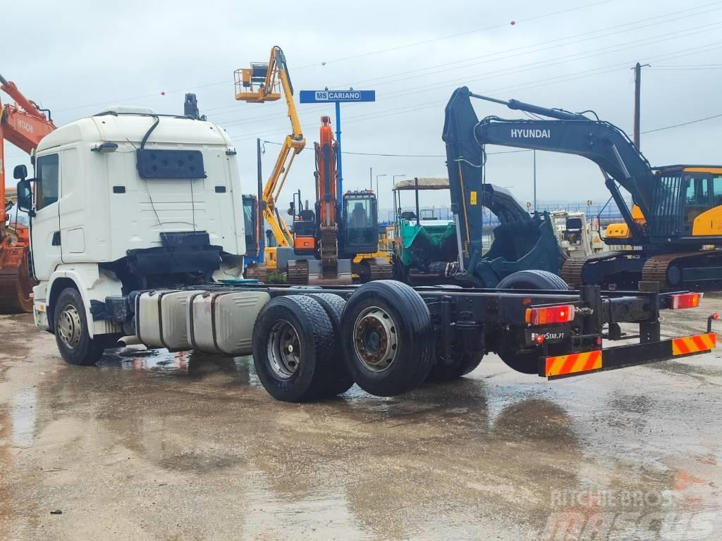 Scania 124 L 400 Chassis