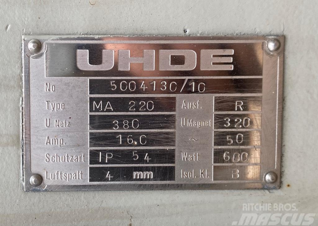  UHDE 1300 x 650 (600) Matere