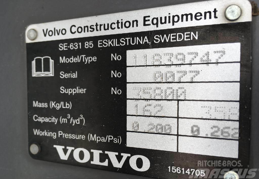 Volvo Tieflöffel 0,2m² Traktorgravere