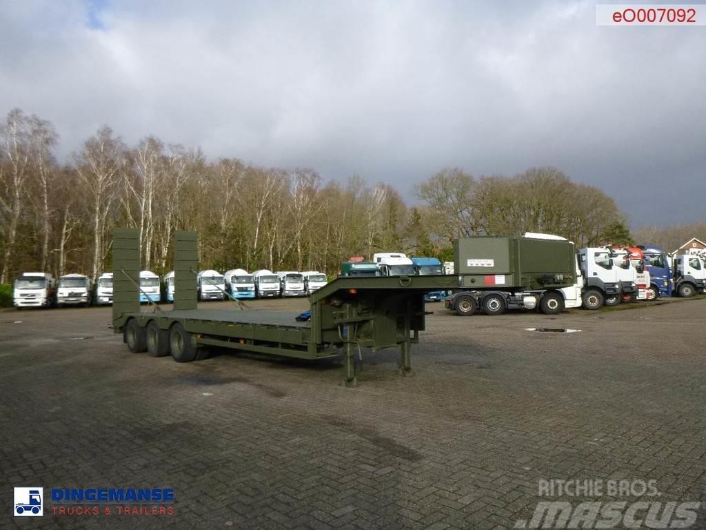 Broshuis 3-axle semi-lowbed trailer E-2130 / 73 t + ramps Planhengere semi