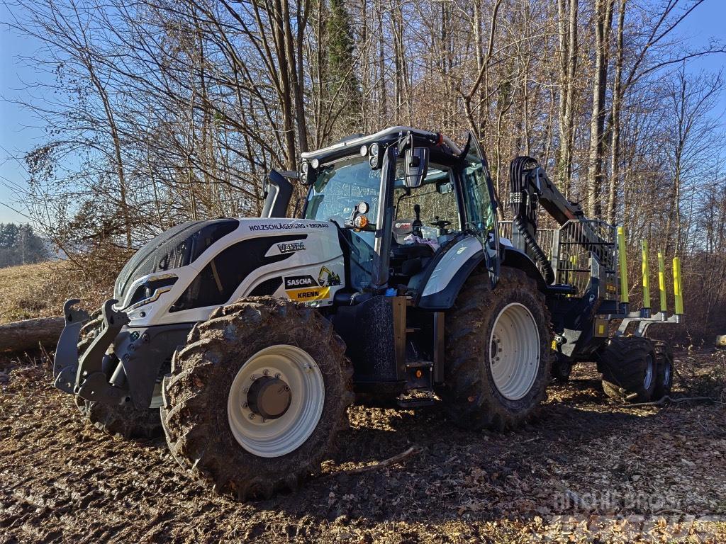 Valtra T 145 Traktor med skogsutstyr