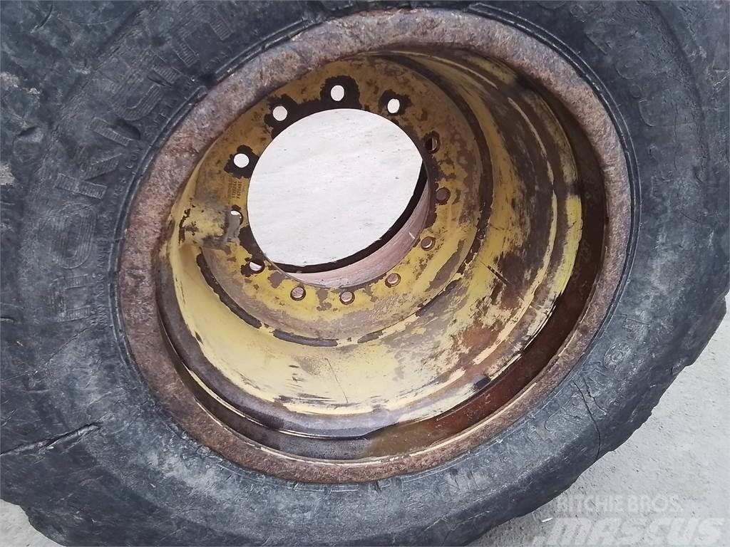 John Deere 1510E 28x26,5 Dekk, hjul og felger