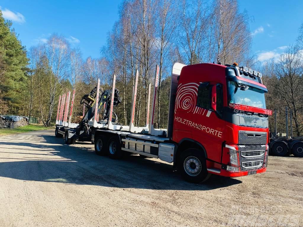 Volvo FH 13 540 6X4 z dźwigiem do przewozu drewna Tømmerbiler