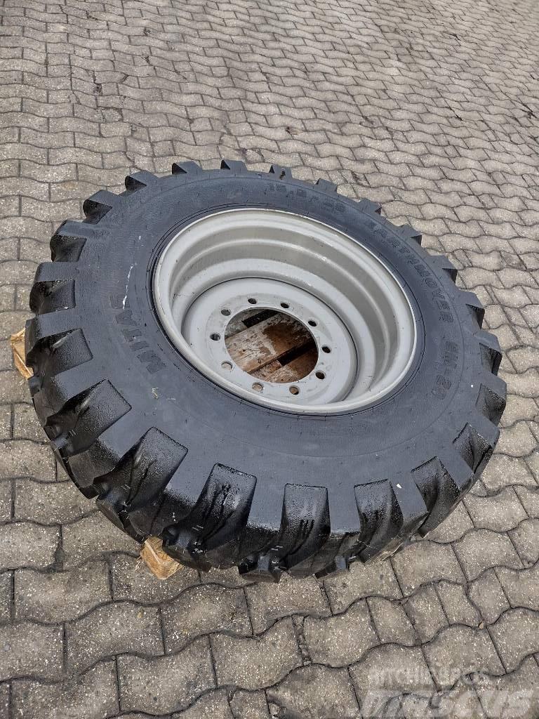 Mitas Reifen vom Atlas AR95 Dekk, hjul og felger