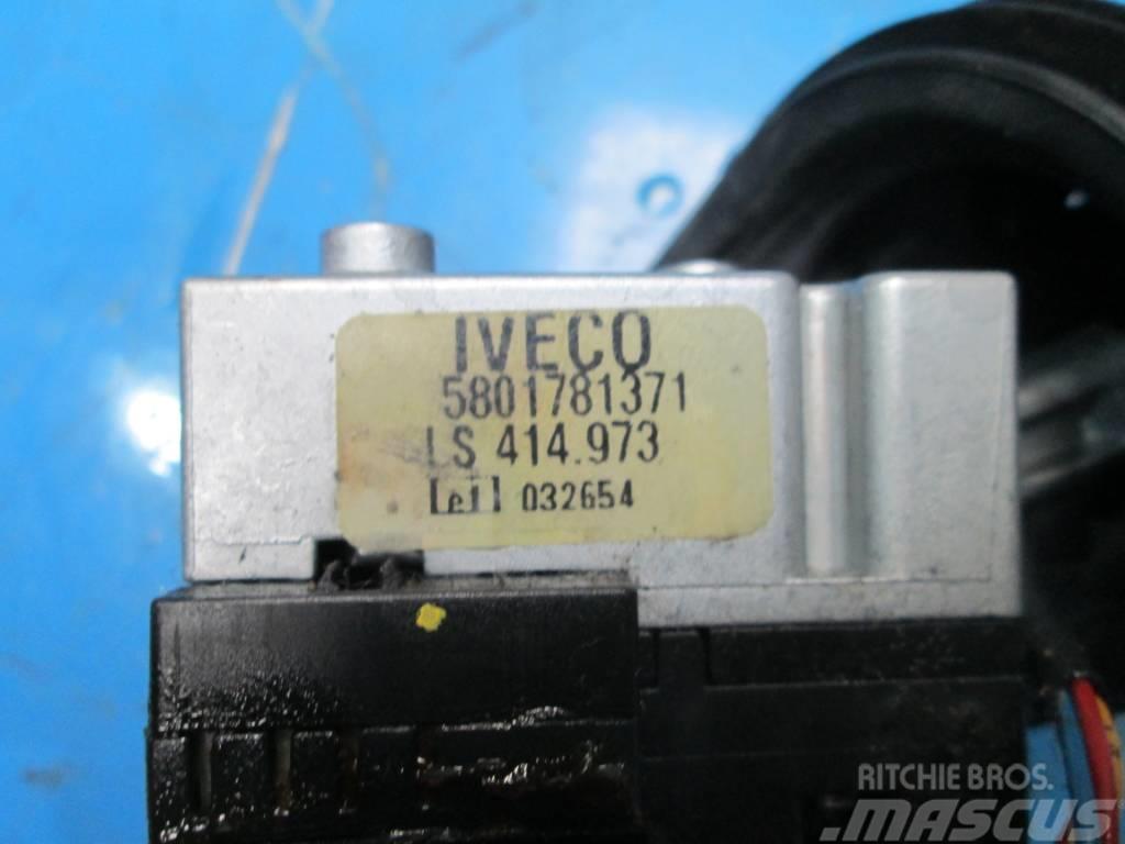 Iveco Stralis Lenkstockschalter 5801781371 Lys - Elektronikk
