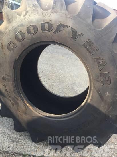 Goodyear 650/75R32 Dekk, hjul og felger