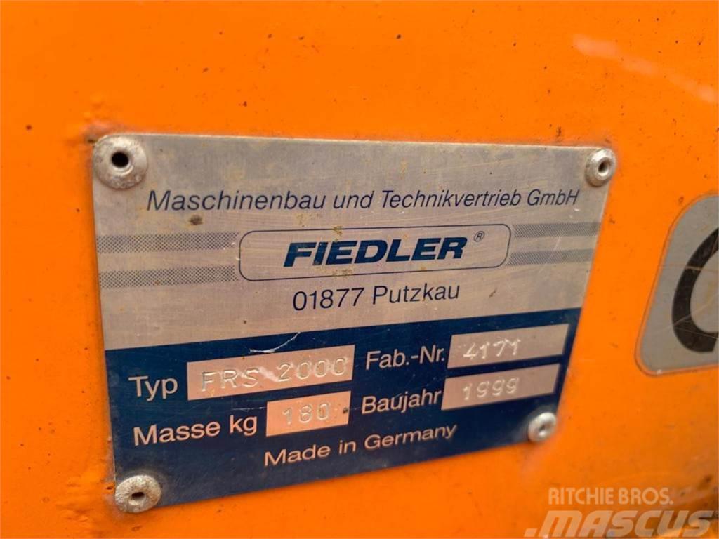 Fiedler Schneepflug FRS 2000 Andre Park- og hagemaskiner