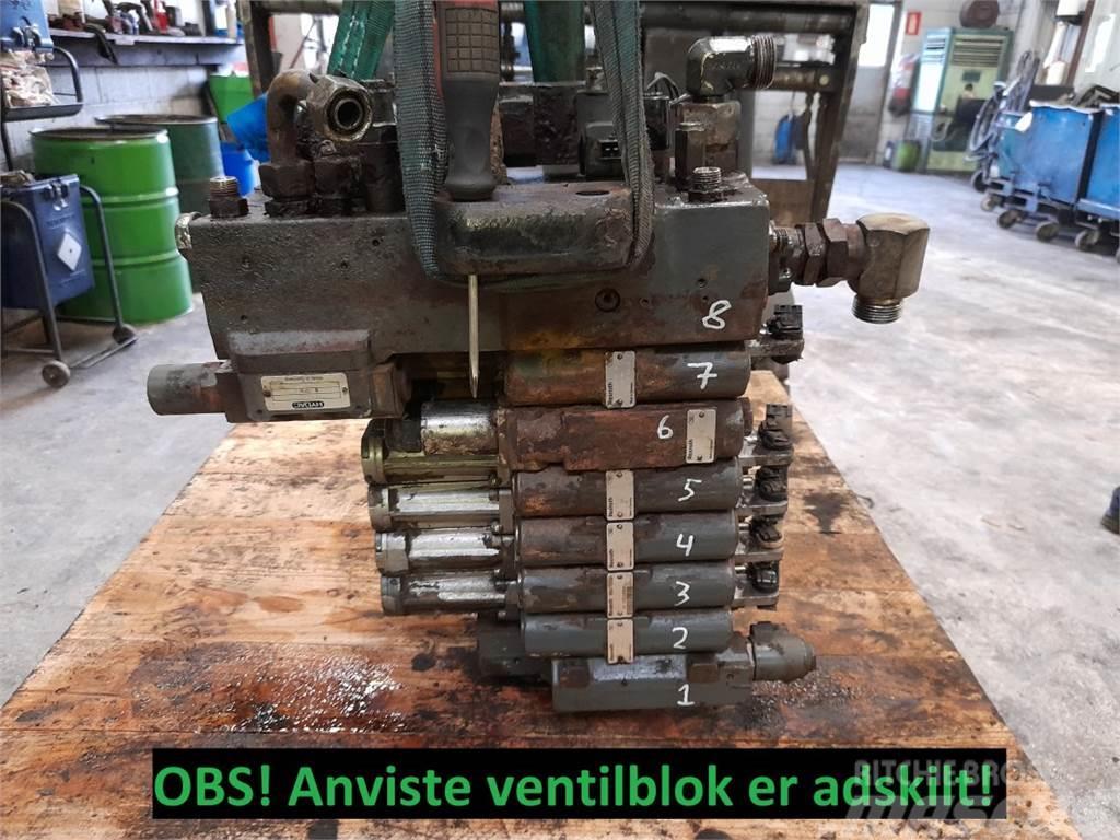 Fendt 818 Hydraulic lift valve Hydraulikk