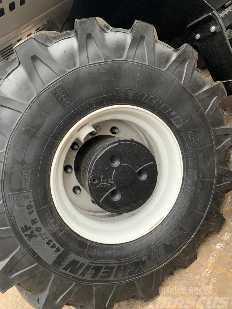 Michelin 18R 19.5 Dekk, hjul og felger