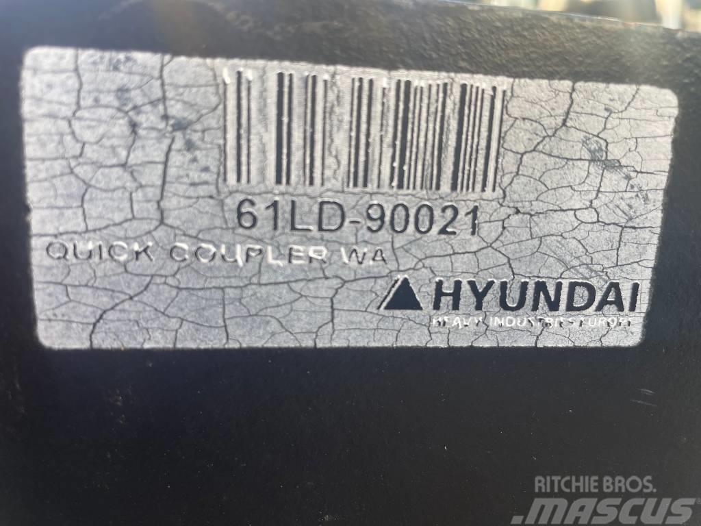 Hyundai Adapter HL757-7 to Volvo L50 - L120 Hurtigkoblinger