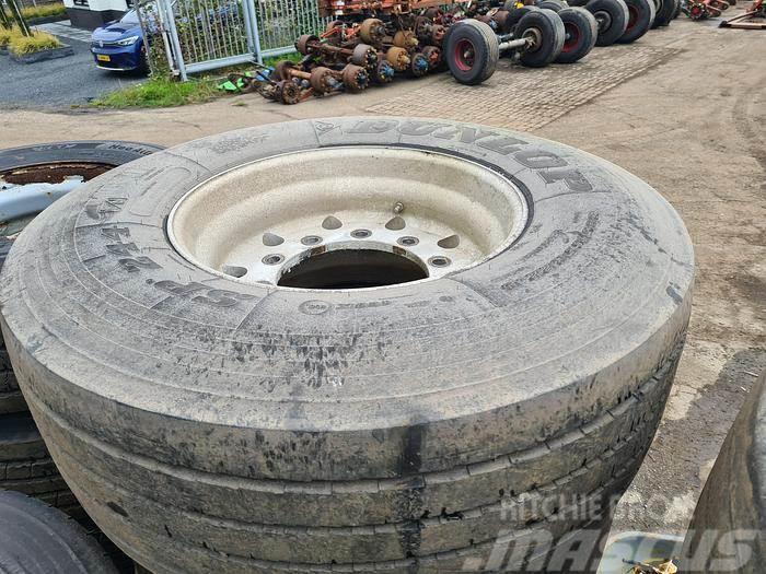  Dunlop, Bridgestone trailer tire 385/65 R 22.5 on Dekk, hjul og felger