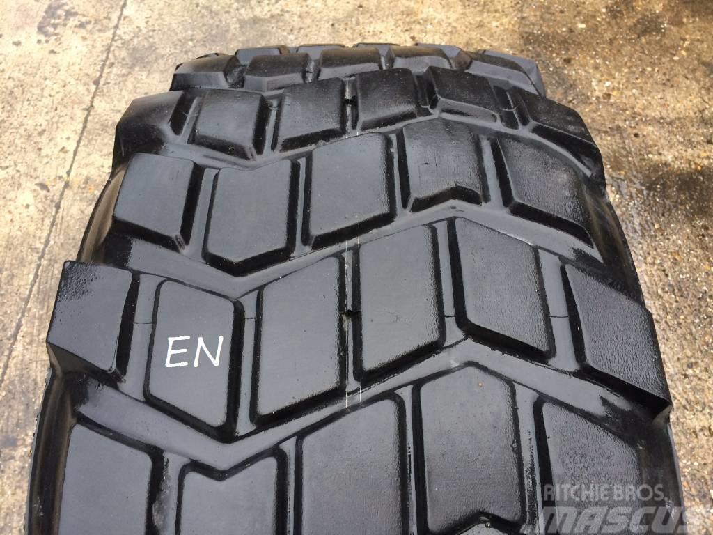 Michelin 525/65R20.5 XS - USED EN 80% Dekk, hjul og felger