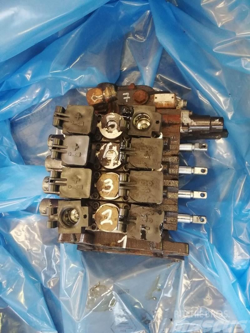 Fiat G170 Remote control valve Hydraulikk