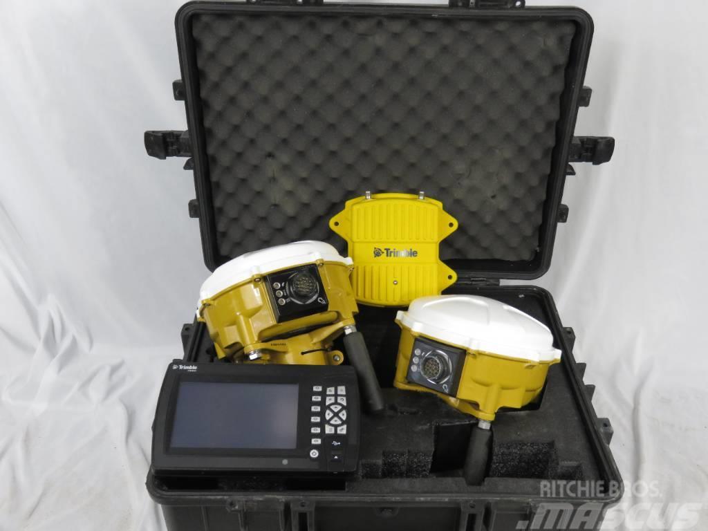 Trimble GCS900 Dozer GPS Kit w/ CB460, MS995's, SNR934 Andre komponenter