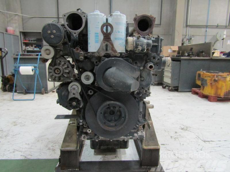 Liebherr R954C Litronic Motor D936L A6 Motorer