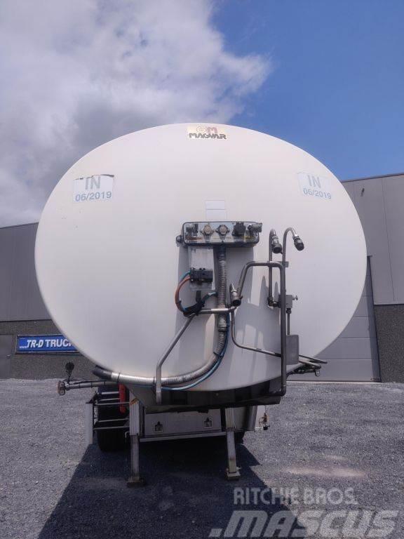 Magyar 3 AXLES TANK IN STAINLESS STEEL INSULATED 29000 L Tanksemi