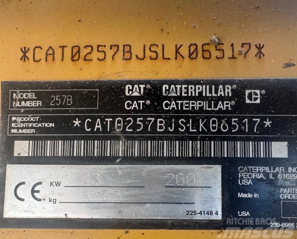 CAT 257 B *A REPARER*TO REPAIR* Kompaktlastere